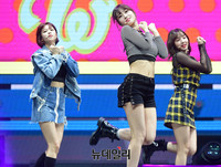 [포토] 첫 정규앨범으로 컴백한 트와이스...음원 18시 공개