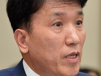 [포토] 질문에 답하는 함영주 KEB 하나은행장