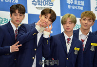 [포토] 교복 입은 아이콘, 청량돌 등극