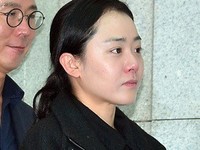 [포토] 故김주혁 발인식 찾은 문근영