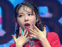 [포토] 깜짝 놀란 모습도 사랑스러운 나영