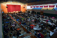 [포토] 포항지진 대피장소 실내체육관, 시민들로 만원