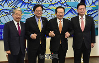 [포토] 회동 갖는 여야 3당 원내대표와 정세균 국회의장