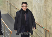 [포토] 의원총회 참석하는 국민의당 박지원 의원