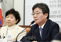 [포토] 최고위원-국회의원 연석회의 주재하는 유승민 대표