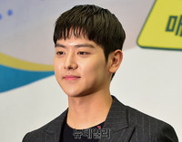 [포토] 짠내투어 여회현, 훈훈한 막내