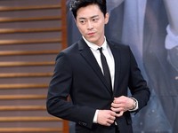 [포토] 형사-사기꾼 1인2역 맡은 조정석