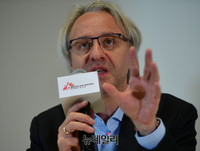 [포토] 국경없는영화제 소개하는 '티에리 코펜스'