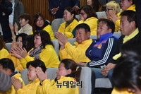 [포토] 사회적 참사의 진상규명 및 안전사회 건설 특별법 국회통과