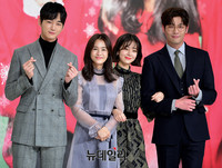 [포토] 숨막히는 직장 생존기 '저글러스'