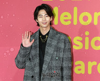 [포토] 송재림, 훈훈한 미소로 '손인사'