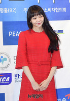 [포토] 배우 이솜, '올해의 배우상' 수상