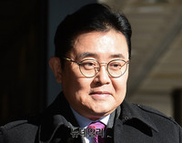 [포토] 검찰 출석하는 전병헌