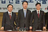 [포토] 기념사진 촬영하는 한선교-이주영-조경태