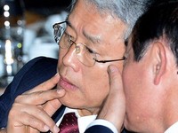 [포토] 대화 나누는 김동철-천정배