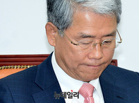 [포토] 고개숙인 김동철 국민의당 원내대표