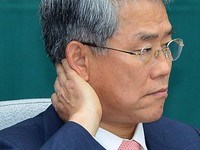 [포토] 국민의당 의원총회, 뒷목 잡은 김동철