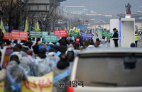 [포토] 문케어 규탄집회, 청와대 방향으로 가두행진