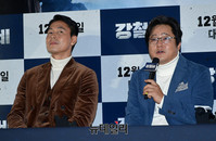 [포토] 영화 '강철비'서 다시 만난 정우성-곽도원