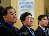 [포토] 토론회 참석한 이재오-김용태-김영우