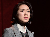 [포토] 뮤지컬 '모래시계'서 열연하는 조정은