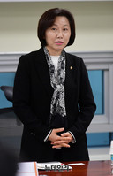 [포토] 토론회서 인사말하는 송옥주 의원