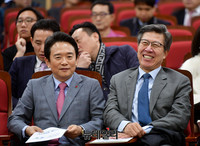 [포토] 광역서울도 토론회 참석한 남경필-박형준