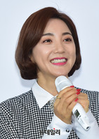 [포토] 20주년 단독 콘서트 앞둔 가수 바다