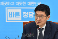 [포토] 한중정상회담 평가 긴급 정책 간담회 발언하는 김세연