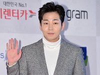 [포토] 딘딘, 훈훈한 수트 패션