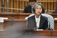 [포토] 질문에 답하는 민유숙 대법관 후보자