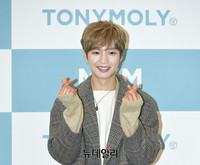 [포토] 손가락 하트도 사랑스러운 MXM임영민