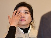 [포토] 눈물 훔치는 류여해 전 최고