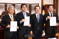 [포토] 본회의 합의한 여야 3당 원내대표