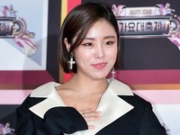 [포토] 섹시미 발산하는 휘인