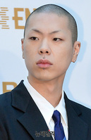 [포토] 레드카펫 선 혁오밴드 "무대 기대해주세요"