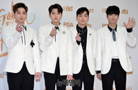 [포토] 골든디스크 레드카펫 선 뉴이스트