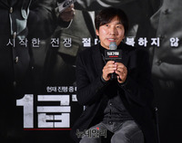 [포토] 1급기밀 후반작업 맡은 이은 감독