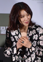 [포토] 김옥빈 "영화계가 이제는 정치눈치 안봐"