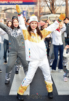 [포토] 성화봉송 앞서 몸푸는 박기량