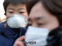 [포토] 서울 미세먼지 '나쁨' 마스크 필수