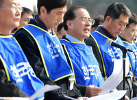 [포토] 청와대 찾은 하윤수 교총회장 "무자격 교장공모제는 불공정"