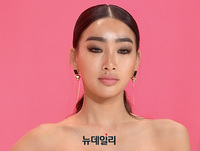 [포토] 겟잇뷰티 문가비, 아찔한 어깨라인