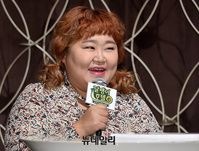 [포토] 11월의 신부 홍윤화 "사회 맡았어요"