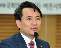 [포토] 축사하는 김진태 자유한국당 의원