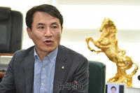 [포토] 김진태 대법원 무죄 확정 차담회 "억울했다!"