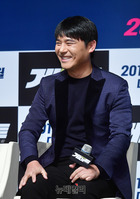 [포토] 임창정 "탄수화물 끊고, 살 뺐어요"