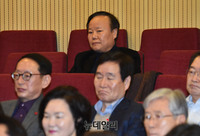 [포토] 자유한국당 의원연찬회, 홀로 김재원