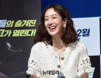 [포토] 스크린 복귀하는 정려원의 미소