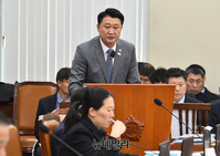 [포토] 행정안전위원회 전체회의 출석한 이철성 경찰청장